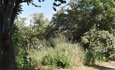 LAS CAÑADAS - AMPLIO LOTE SEMIPLANO