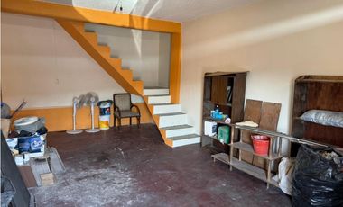 CASA EN VENTA A BORDO DE CARRETERA EN EL POLVORN