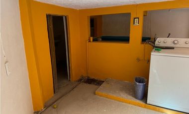 CASA EN VENTA A BORDO DE CARRETERA EN EL POLVORN