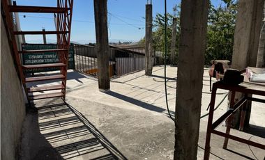 CASA EN VENTA A BORDO DE CARRETERA EN EL POLVORN