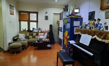 DISEWAKAN !! Rumah Bagus dan Rapih Siap Huni di Gading Kirana , Bisa Nego
