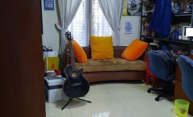 DISEWAKAN !! Rumah Bagus dan Rapih Siap Huni di Gading Kirana , Bisa Nego