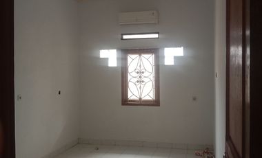 Rumah Siap KPR 15 Mnt ke Gerbang Toll Kayu Manis 1 Hadap Utara J-38632