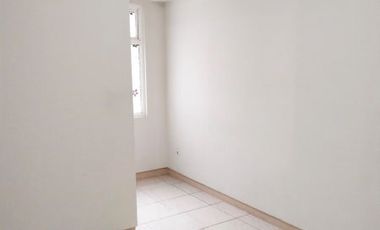 Disewa Apartemen Springlake 2BR Kosongan Murah Lantai Rendah