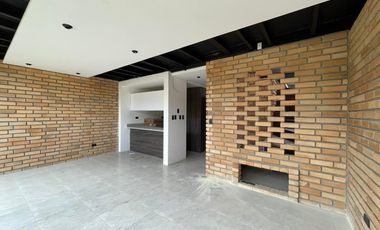 Vendo casa económica en Loja