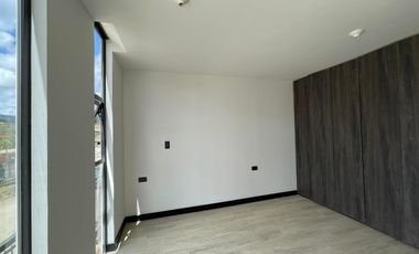 Vendo casa económica en Loja