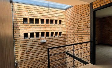 Vendo casa económica en Loja