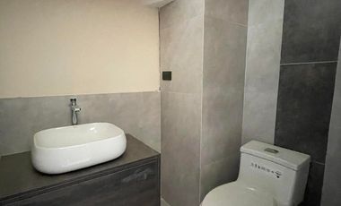 Vendo casa económica en Loja