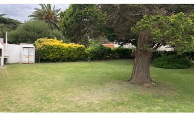 chalet con parque en Santa Isabel U.T. Chapadmalal