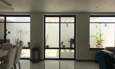 HERMOSA  RESIDENCIA EN FRACCIONAMIENTO PRIVADO