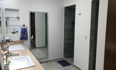 HERMOSA  RESIDENCIA EN FRACCIONAMIENTO PRIVADO