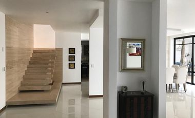 HERMOSA  RESIDENCIA EN FRACCIONAMIENTO PRIVADO