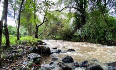 TERRENO CON RIO EN TILOSTOC (BARDEADO)