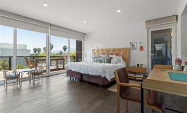 Moderna,4D/4B+escritorio+servicio,La Reserva, Chicureo