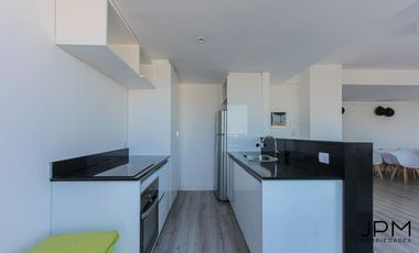 Muy luminoso Alquiler Temporario Gran Monoambiente C/balcón y Lavarropas