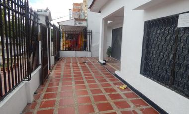 casa-local en arriendo/venta en boston. Cod V87970