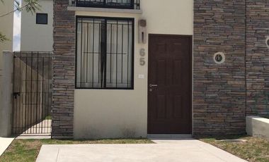 Casa en Renta Amueblada en Condominio en Capital Sur Querétaro