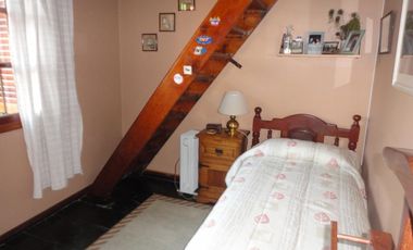 CASA DE 5 AMBIENTE CON PILETA