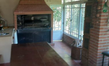 CASA DE 5 AMBIENTE CON PILETA