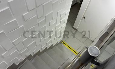 Se Arrienda edificio nuevo para oficinas y bodegas sector centro