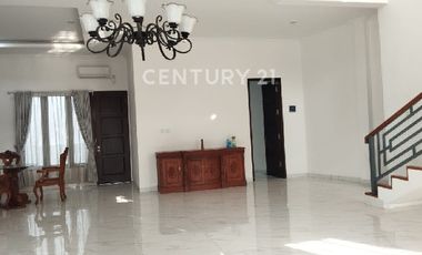 Rumah Hunian Atau Untuk Kantor Asri, Nyaman Di Kemang Timur