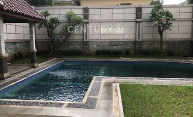 Rumah Hunian Atau Untuk Kantor Asri, Nyaman Di Kemang Timur