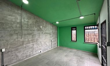 oficina en arriendo en cañaveral. Cod A114969