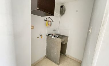apartamento en arriendo en prados del este. Cod A5742