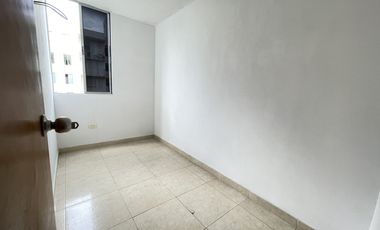 apartamento en arriendo en prados del este. Cod A5742