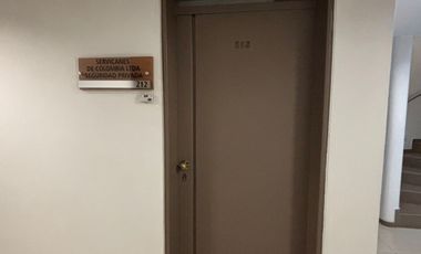 oficina en arriendo en chico alto. Cod A52015