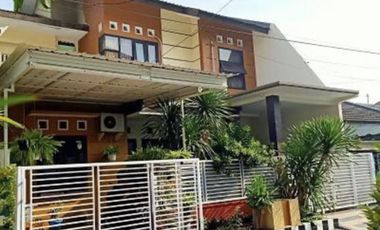 Rumah 2 lantai siap pakai di Pandugo Surabaya