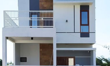 Promo Bulan Ini Rumah 2 Lantai Smarthome System dan IOT di Mojokerto