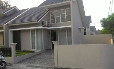 BAGUS Cakep Rumah Pojok Golden Berry
