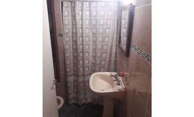 VENDO CHALET (4) Ambientes- PARQUE LURO