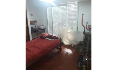 VENDO CHALET (4) Ambientes- PARQUE LURO