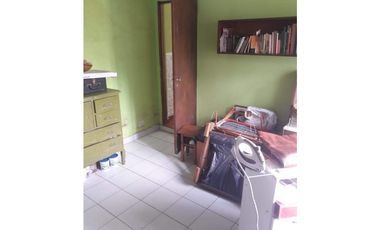 VENDO CHALET (4) Ambientes- PARQUE LURO