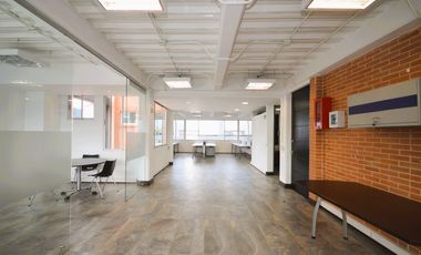 oficina en arriendo en la merced norte. Cod A1712923