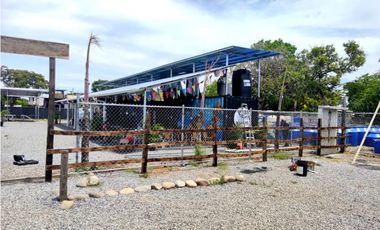 Alquilo ó Vendo inversión patio con 3 contenedores para Restaurante