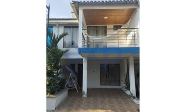 BEAUTIFUL AND SPACIOUS HOUSE FOR SALE IN VILLAVICENCIO RESIDENTIAL COMPLEX