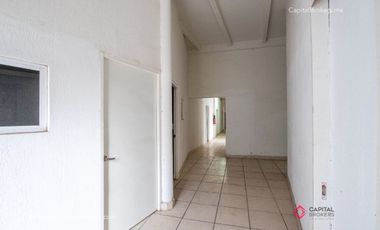 Casa en venta en el Campanario a precio de terreno.