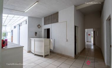 Casa en venta en el Campanario a precio de terreno.