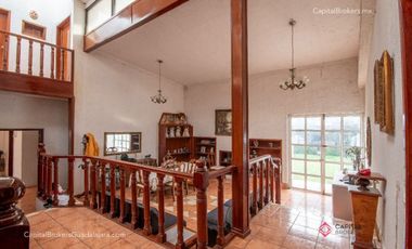 Casa en venta en el Campanario a precio de terreno.