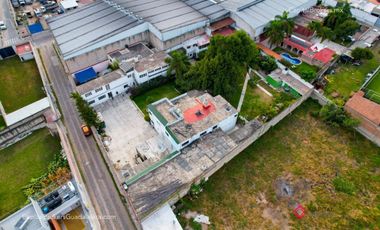 Casa en venta en el Campanario a precio de terreno.