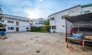 Casa en venta en el Campanario a precio de terreno.