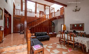 Casa en venta en el Campanario a precio de terreno.