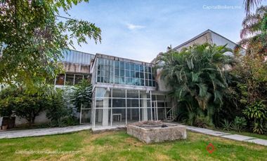 Casa en venta en el Campanario a precio de terreno.