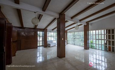 Casa en venta en el Campanario a precio de terreno.