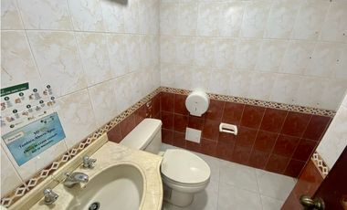 SE ARRIENDA OFICINA CON VISTA A LA MARINA INTERNACIONAL DE SANTA MARTA