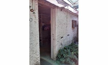 CASA 3 AMB. C/ DEPENDENCIA, PATIO Y COCHERA DOBLE
