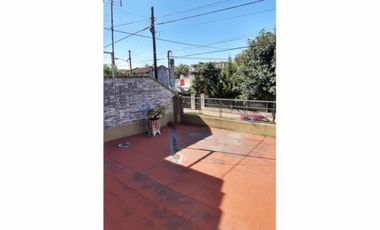 CASA 3 AMB. C/ DEPENDENCIA, PATIO Y COCHERA DOBLE